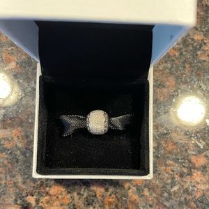 PANDORA Glittering Hearts of PANDORA Charm